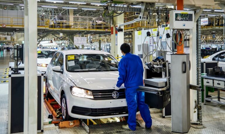 VW-Chef augebuht: 10.000 Arbeiter rebellieren gegen Sparkurs