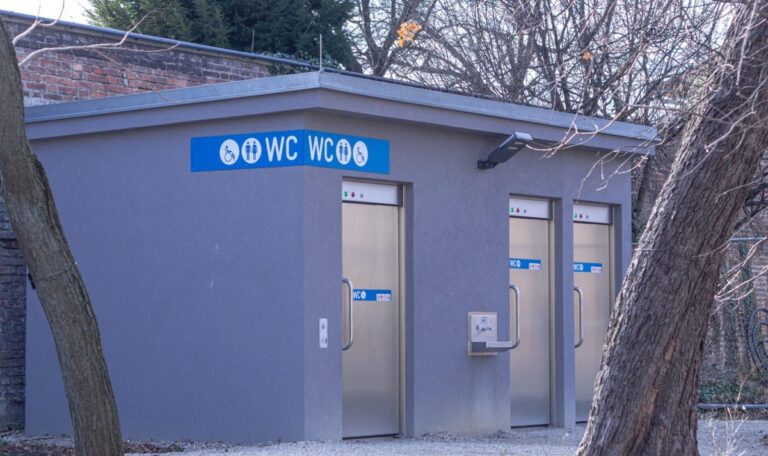 Diskriminierung am WC: Alle öffentlichen Toiletten bald kostenlos?