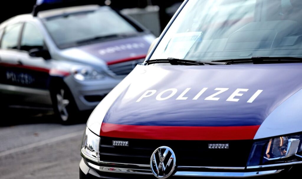 Pkw erfasst Frau (34) – Lenker fährt einfach davon