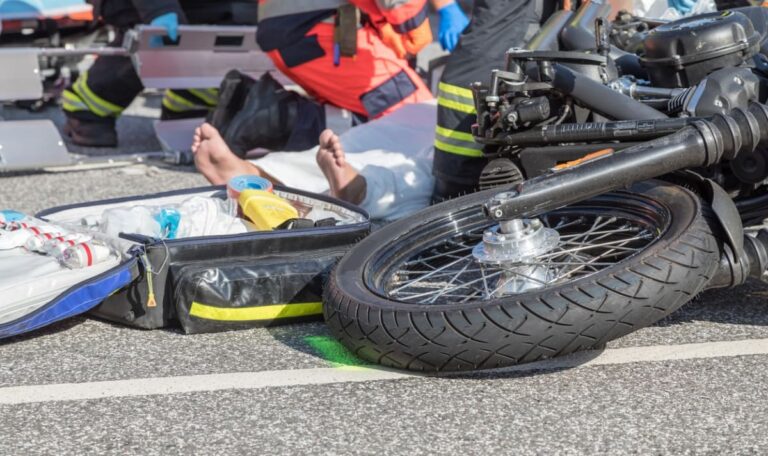 Ohne Motorradführerschein unterwegs: 28-Jähriger stirbt