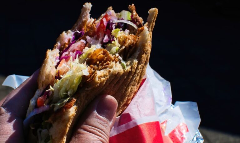 Kebab-Streit im Nachtbus: Fahrgast muss 275 Euro Strafe zahlen