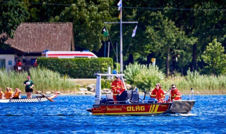 Nur 7 Meter vom Ufer entfernt: 68-Jährige stirbt beim Schwimmen