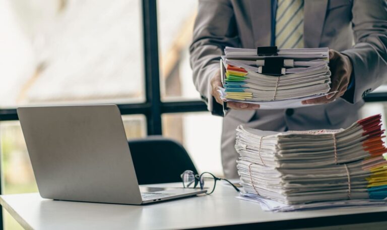 Österreichs Justiz am Limit – Immer mehr lassen Schriftsätze von KI erstellen