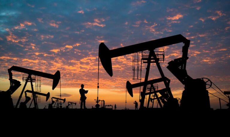 Waffenpause & OPEC-Beschluss: Ölpreis bricht um sieben Prozent ein