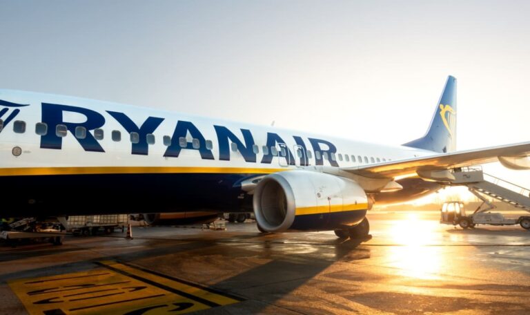 Fast aus dem Flieger gerissen – jetzt klagt er Ryanair, Boeing & GE