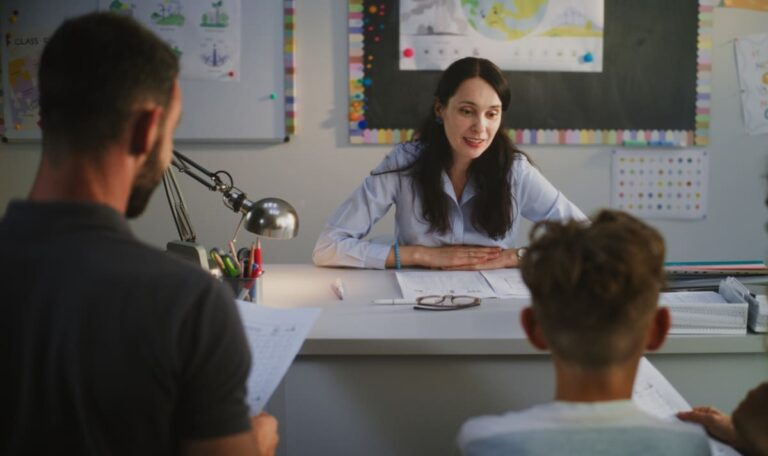 So viele wie nie: Österreich suspendiert 2.440 Schüler