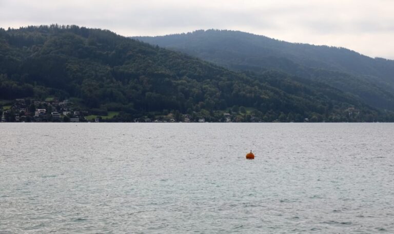 19-Jährige tot im Flugzeug: Bergung aus 163 Metern im Attersee