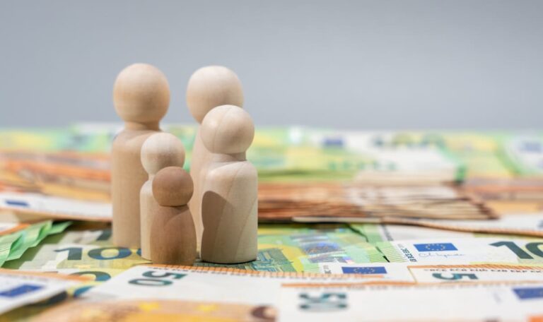 5.400 Euro Unterkunft im Monat – nach Urlaub verliert Familie ihren Platz