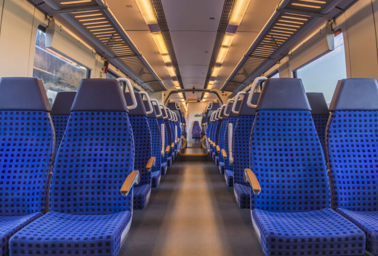 Weststrecke gestört: Züge stehen bei St. Pölten still