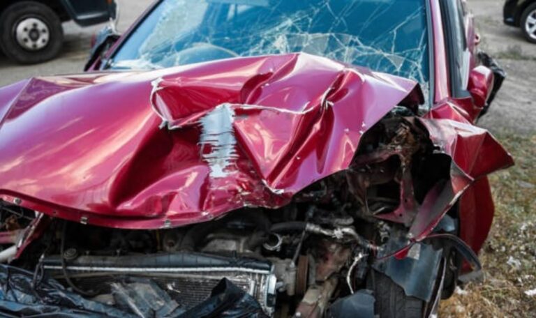 3 Tote nach Frontalcrash – Fahrer hatte über 1 Promille