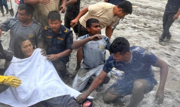Rettungsteams bergen nach zehn Tagen weitere Überlebende in Nepal