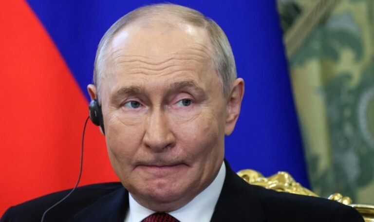 „Geh zurück und stirb“: Putin riegelt Dorf komplett ab, Tausenden droht der Hungertod