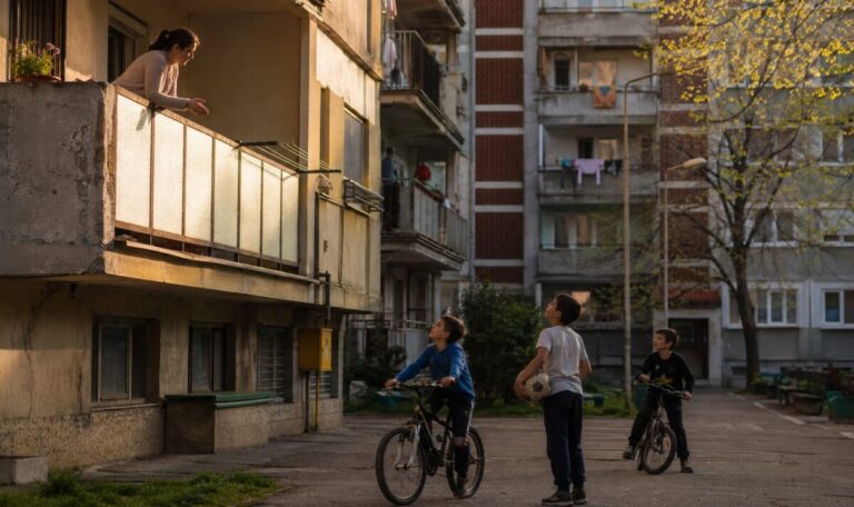 „Dođi kući!“ – als Mama uns noch vom Balkon heimgerufen hat