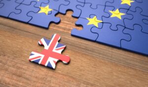 Zehn Jahre nach Brexit: Britischer Premier will zurück in die EU