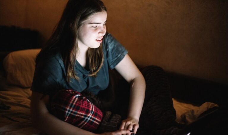 Digitale Falle: Jeder fünfte Jugendliche Opfer sexueller Belästigung