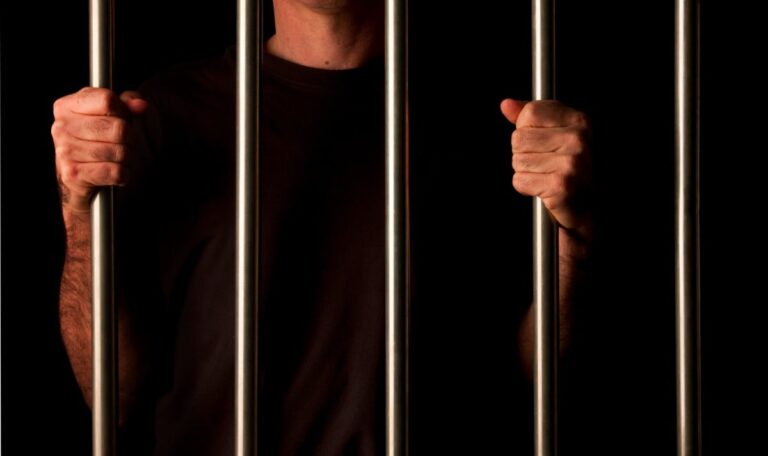 Rattengift in Babygläsern: Ex-Hipp-Manager bleibt in Haft