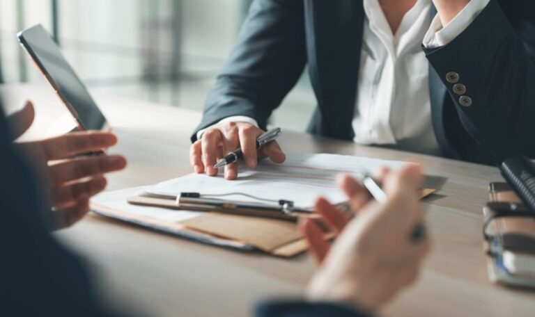 Neuer AMS-Plan: Auch Menschen mit Job sollen Angebote bekommen
