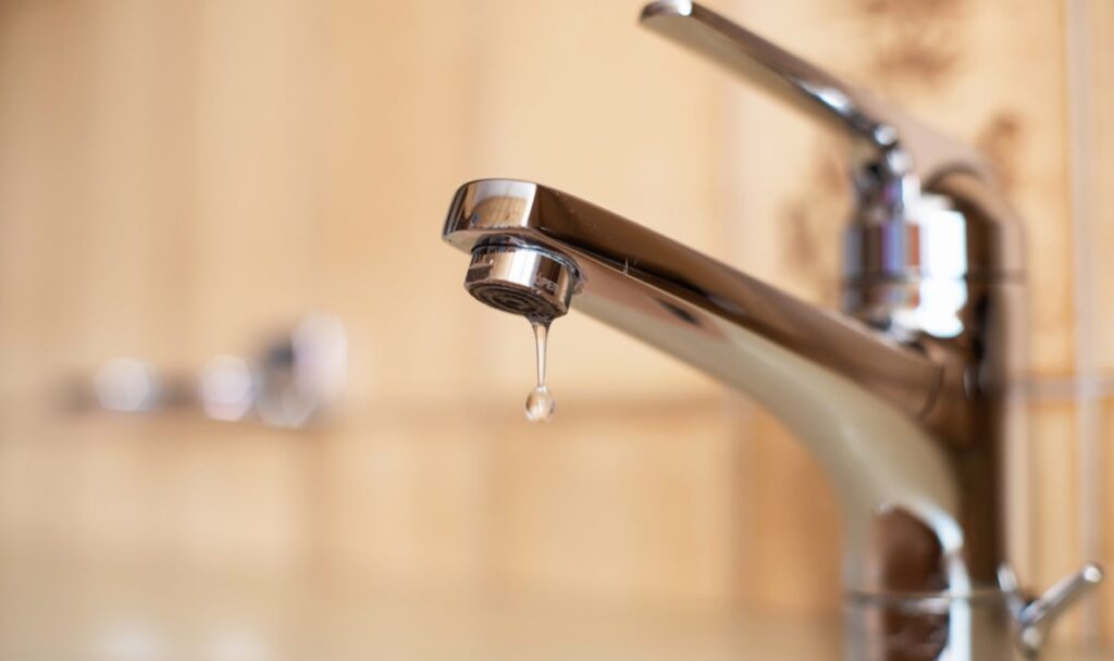 Mitten in der Nacht: Gemeinde dreht Bürgern das Wasser ab
