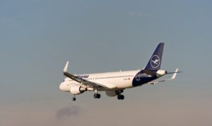 Alarm über den Wolken: Powerbank fängt im Lufthansa-Flieger Feuer