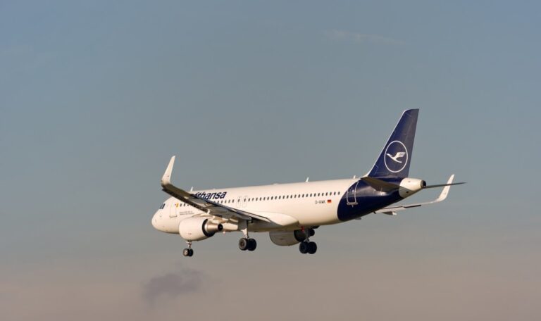Alarm über den Wolken: Powerbank fängt im Lufthansa-Flieger Feuer