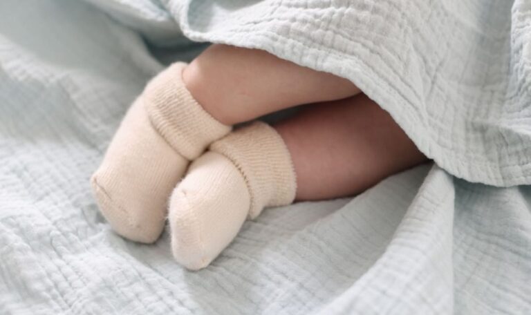 Nach Abtreibung ihres Babys: OGH spricht Frau 7.669 Euro Wochengeld zu