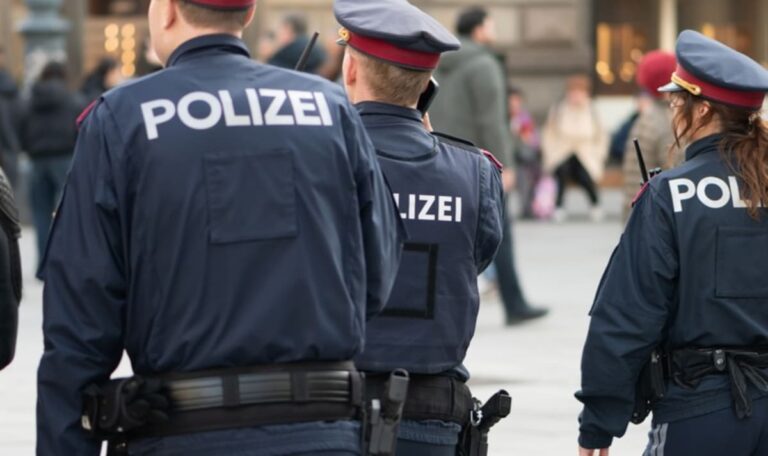 Freunde rasten aus: Festnahmen nach U-Bahn-Drama in Wien