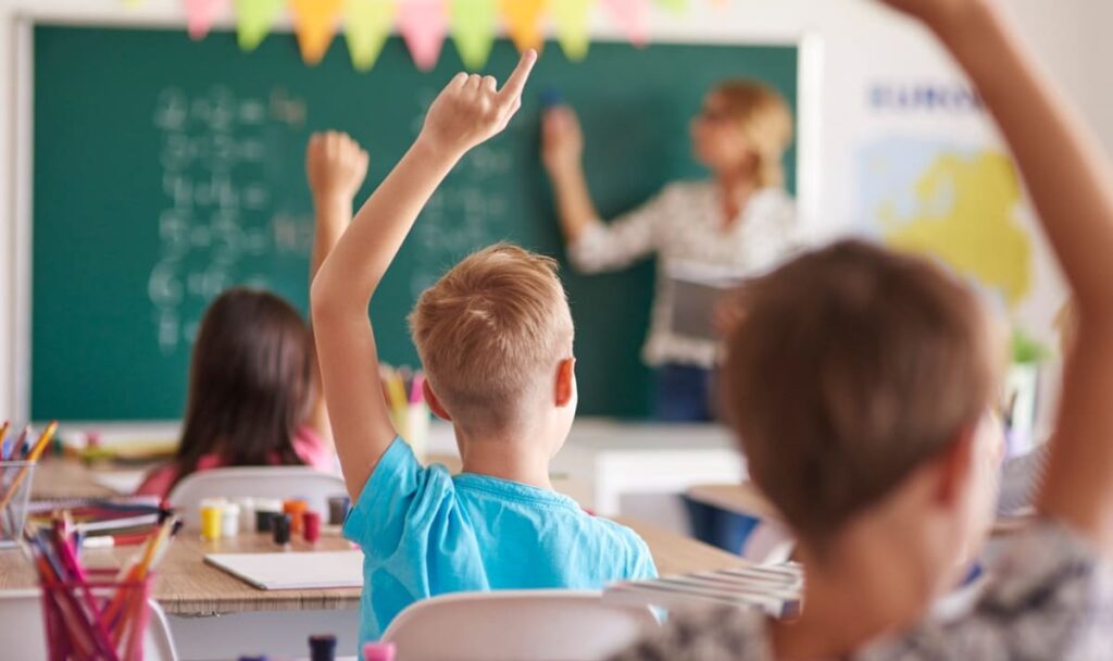 Kopftuchverbot, Strafen, neue Förderregeln: Schulstart mit Knalleffekt
