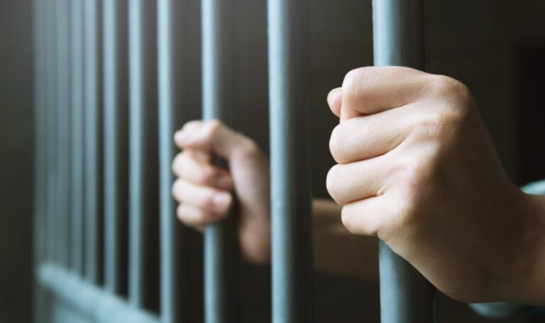Doppelmörder erneut unter Mordverdacht: Häftling tot