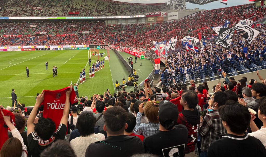 UEFA-Bann: Serbische Fans müssen draußen bleiben – Polizei in Alarmbereitschaft