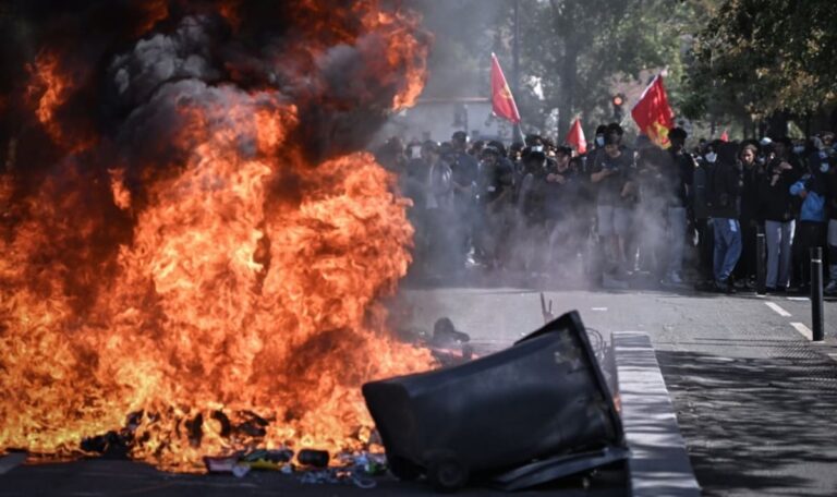 Benzin, Flammen, Mordaufrufe: Frankreichs Schulproteste außer Kontrolle