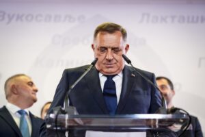 „Verfall der Moral“: Dodik will Wettbüros und Spielautomaten verbieten (VIDEO)