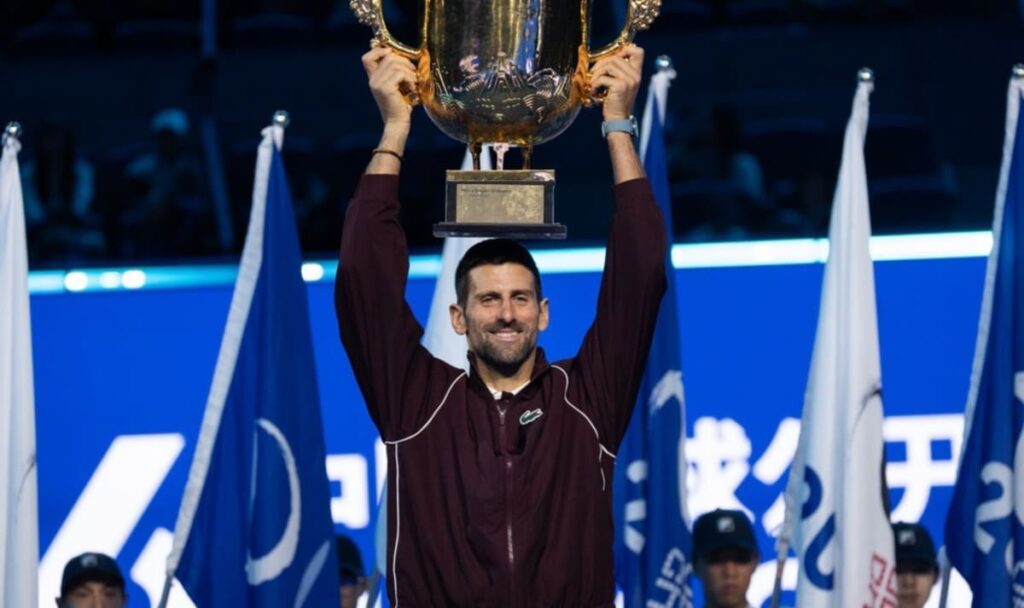Gegner kann nicht weitermachen! Djokovic mit historischem Sieg