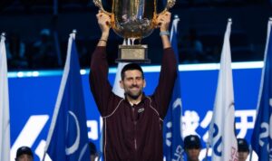 Gegner kann nicht weitermachen! Djokovic mit historischem Sieg