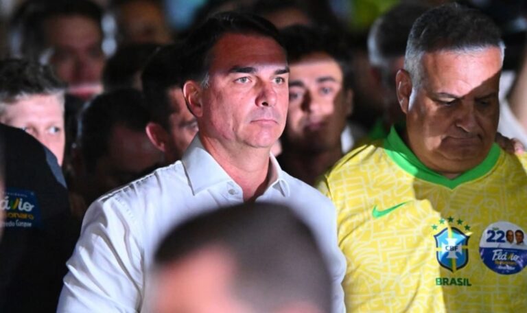 Wahl verloren, Pässe weg: Bolsonaro flieht heimlich in die USA