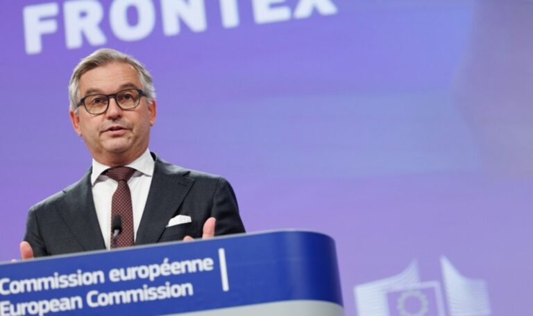 Brüssel rüstet auf: Frontex bekommt 30.000 Mann, Fokus auf Abschiebungen