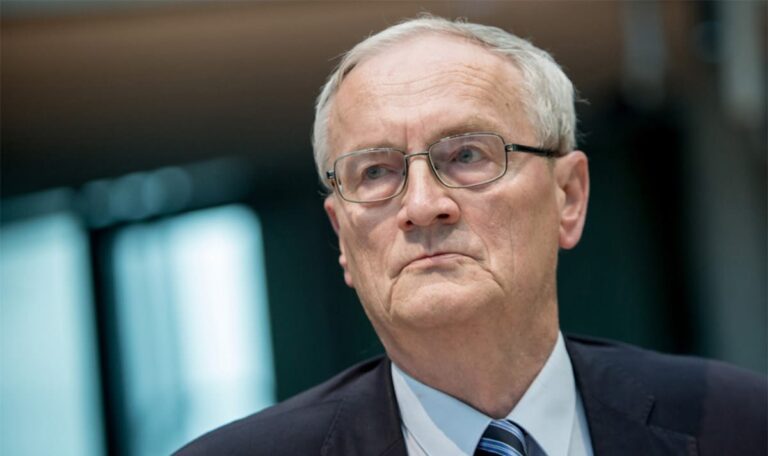 Ehemaliger Geheimdienstchef wegen Spionageverdachts festgenommen