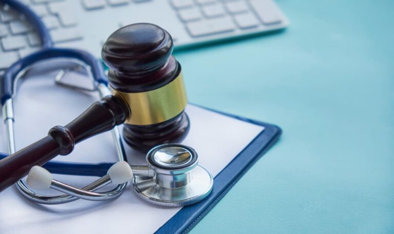 Fake Neurochirurg lebt fünf Monate im Hotel – Rechnung über 50.000 Euro
