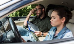Führerscheinbetrug fliegt auf: 16 Schummler für 18 Monate gesperrt