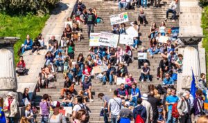 Alarmstufe Rot an Österreichs Unis: Großdemo zieht durch Wien