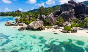 Wollte vergessene Taucherbrille holen: Urlauber tot an Strand entdeckt