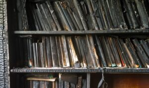 300.000 Euro Schaden: Jugendliche nach Schulbrand verurteilt
