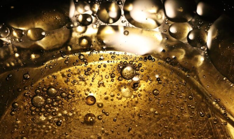 Schwerer Unfall beim Reinigen: 36-Jähriger steigt in heißes Frittieröl