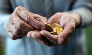 Pension 2027: Neue Regel bedeutet für viele Hunderte Euro weniger
