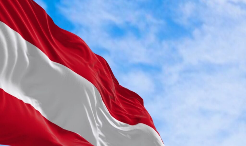Fahnen, Festakt, Frontalangriff: SPÖ-Nachwuchs rechnet mit Österreich ab