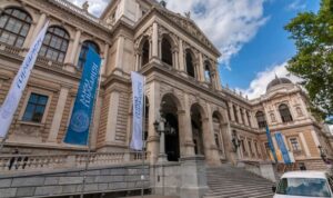 Milliarden-Loch: Jetzt kündigen Österreichs Unis der Reihe nach Mitarbeiter