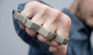 Schlagring, zwei Messer: Geldstreit in Wiener Garage
