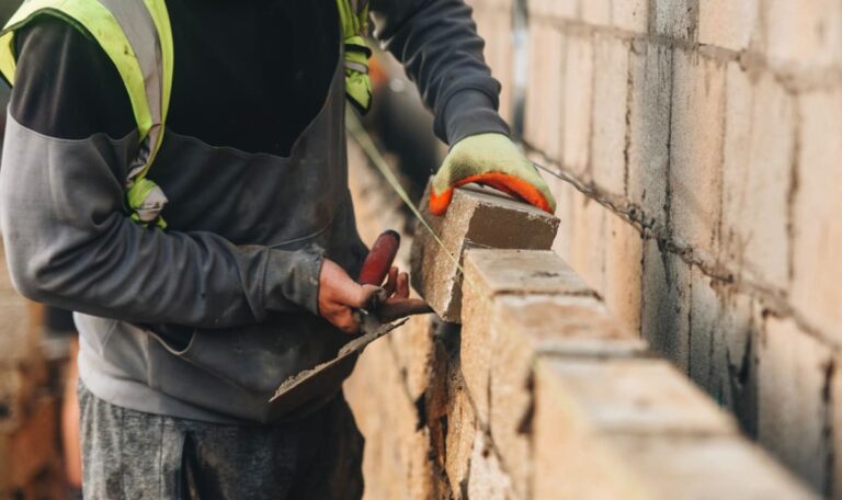 Änderungen für Balkan-Arbeiter drohen: 12-Stunden-Tag und halbierte Quote