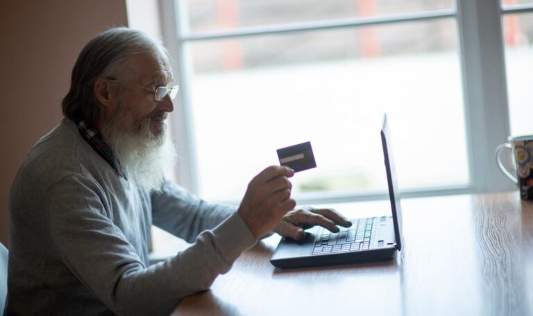E-Card wird teurer: Ab November müssen auch Pensionisten zahlen