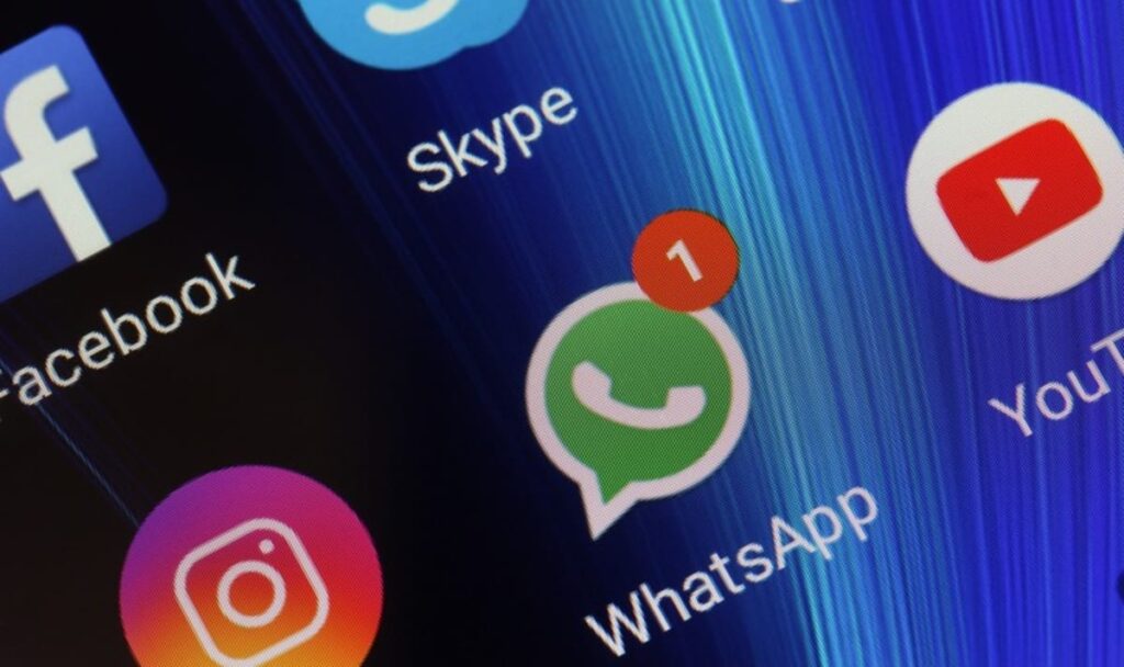 Sofort App löschen! Fake-WhatsApp bereits von 500.000 downgeloaded