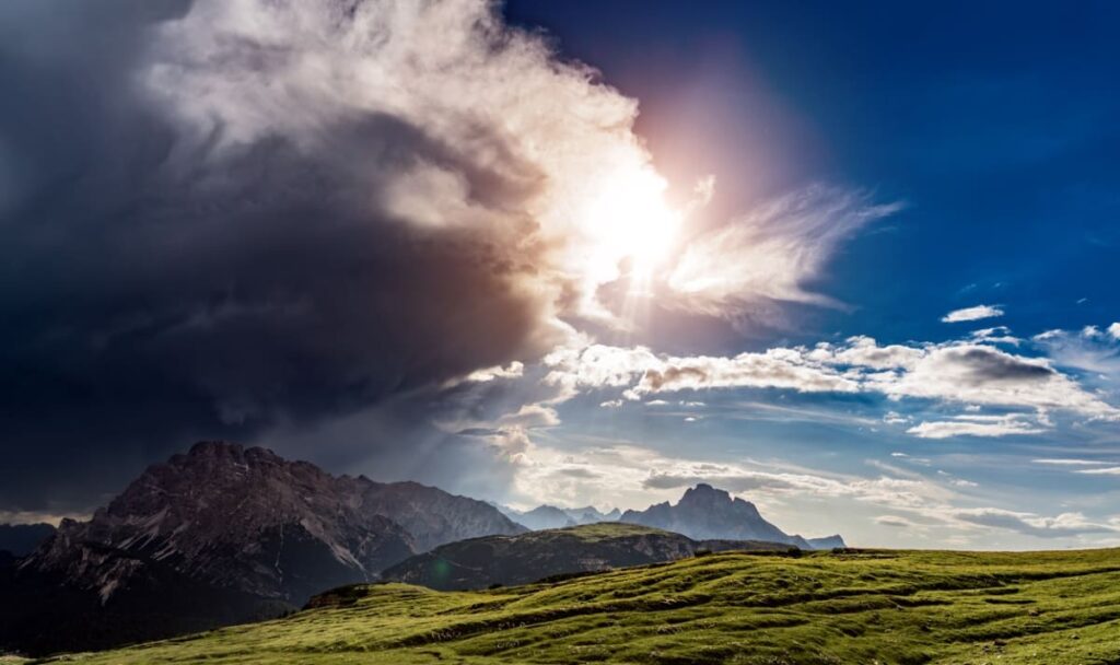 Sonne und Regen: Österreich steht ein geteiltes Wetterwochenende bevor